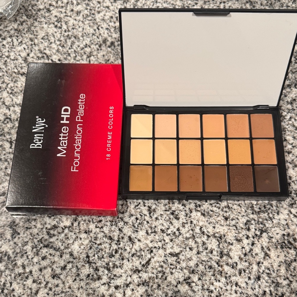 Ben Nye Matte HD Foundation Palette 

Brand new in original packaging!